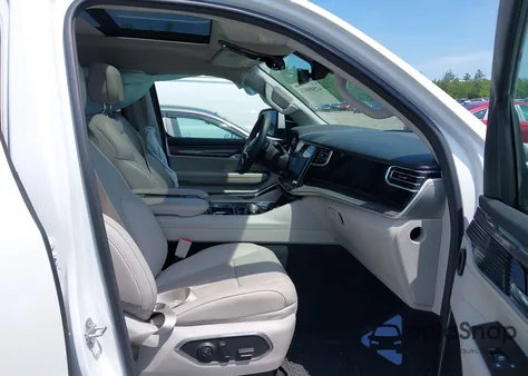 2022 Jeep Wagoneer Series Ii 4X4 из США, поврежденный, VIN 1C4SJVBT6NS114526